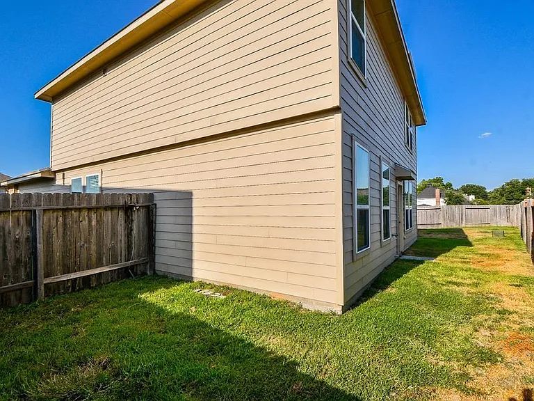 19311 Vermillion Ct — Photo 29