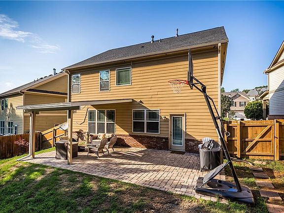 3rd image of 4827 Clarkstone Dr