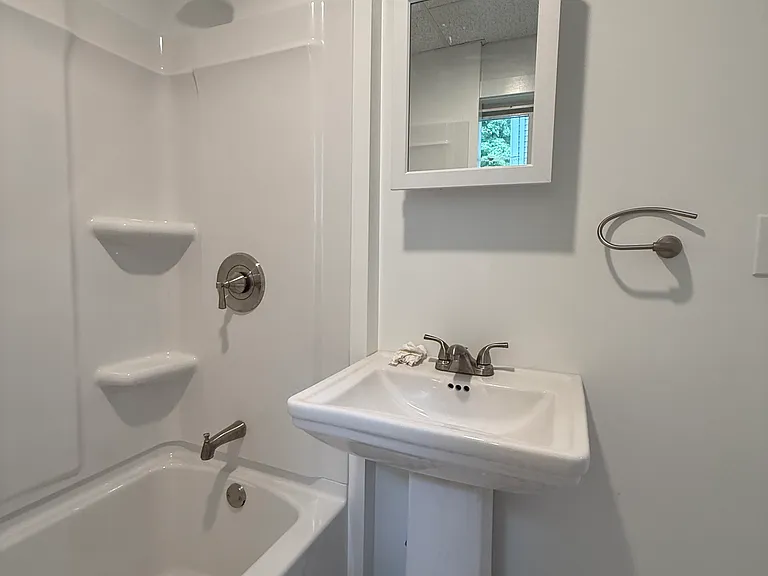44 Auburn St #2 — Photo 5