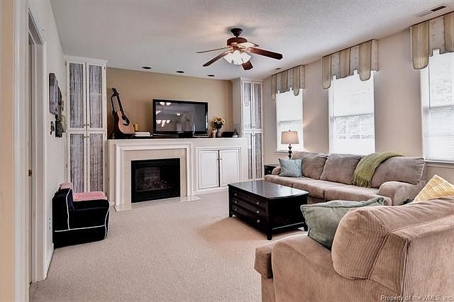 1st image of 816 Holbrook Dr