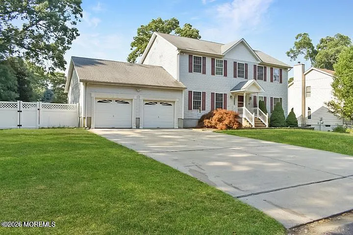 309 Holly Blvd — Photo 32