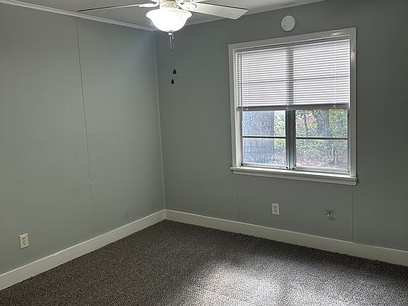 5th image of 836 Wright St