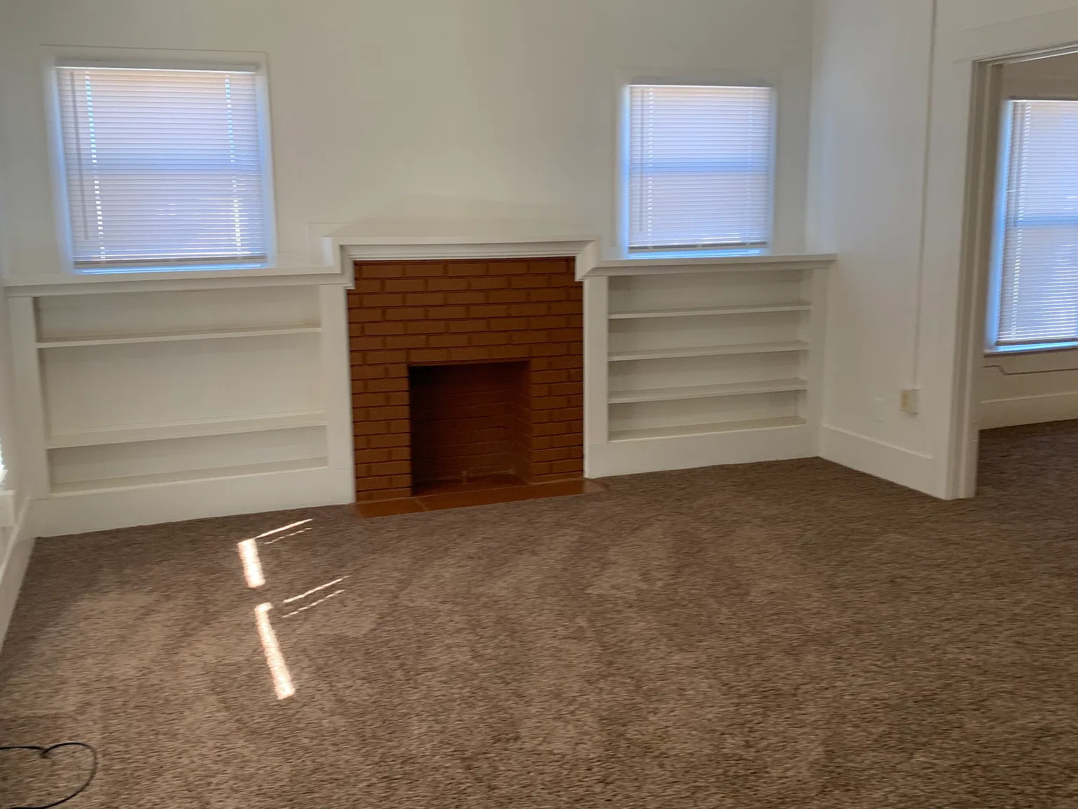 1 bed, 1000 sqft, $1,500 — Photo 2