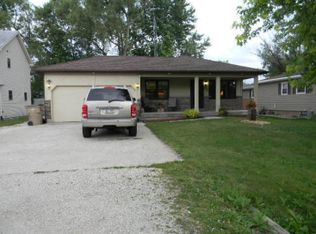 929 92nd Pl, Pleasant Prairie, WI 53158