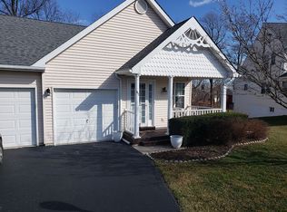311 Deer Track Ct, West Grove, PA 19390