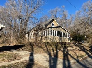 2502 S 15th St, Saint Joseph, MO 64503