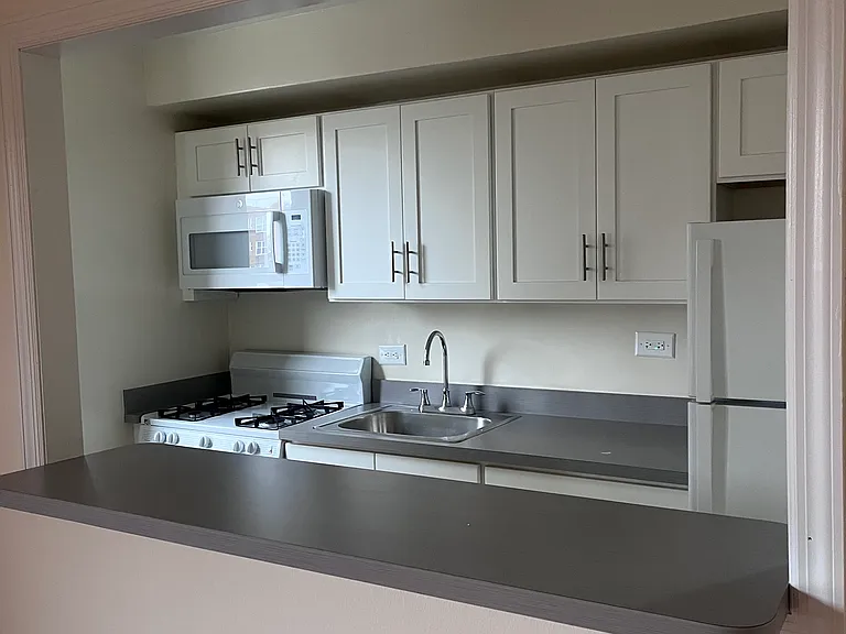 1483 Shore Pkwy #4E — Photo 5