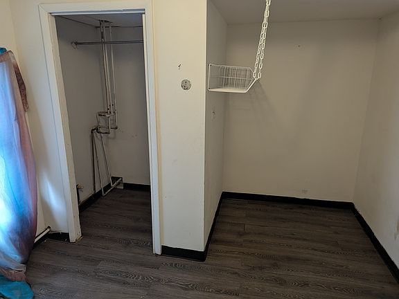 2nd image of 2911 Watson Blvd #1