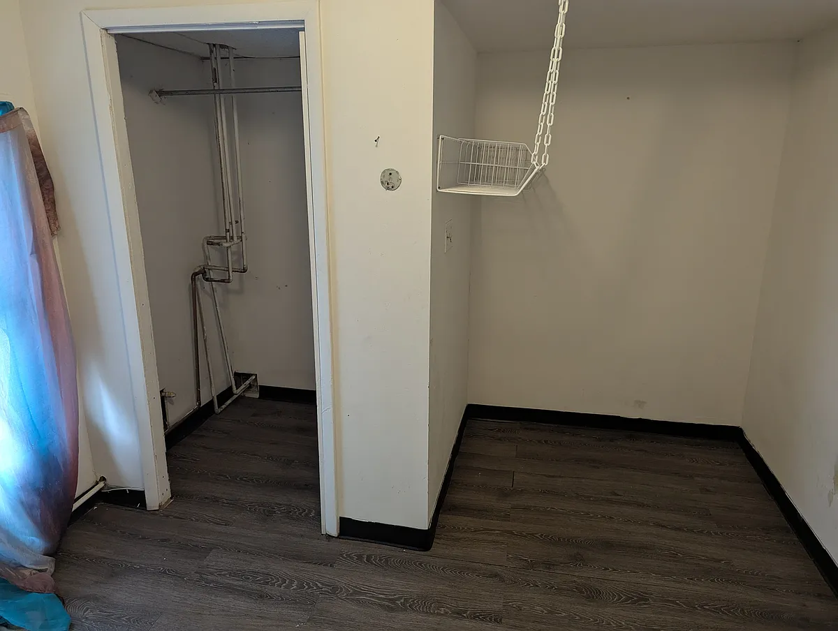 Building Photo - 2911 Watson Blvd #1