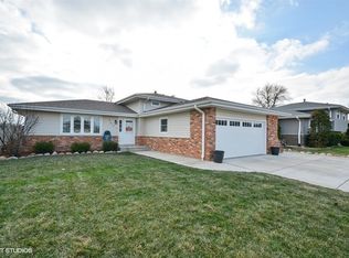 4917 Cypress Ct, Oak Forest, IL