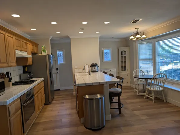 10833 Glenhaven Way, Rancho Cordova, CA 95670