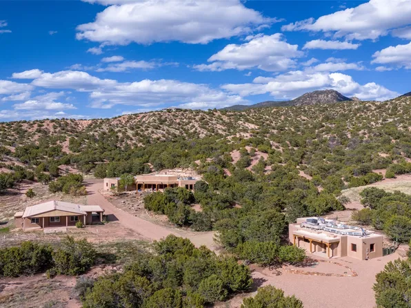 36 Camino Tres Cruces, Santa Fe, NM 87506