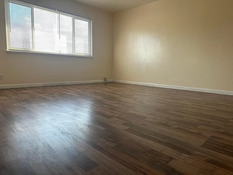 26485 Gading Rd #3 — Photo 12