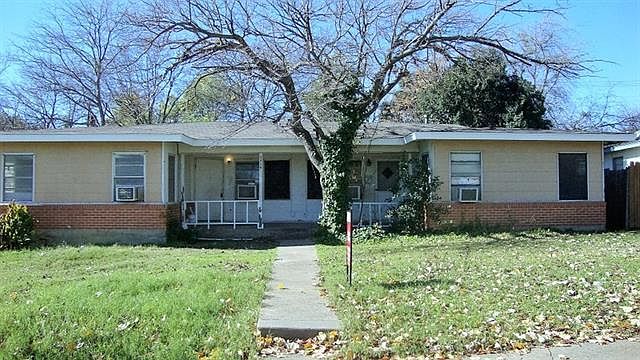 1st image of 1214 Dawson Cir