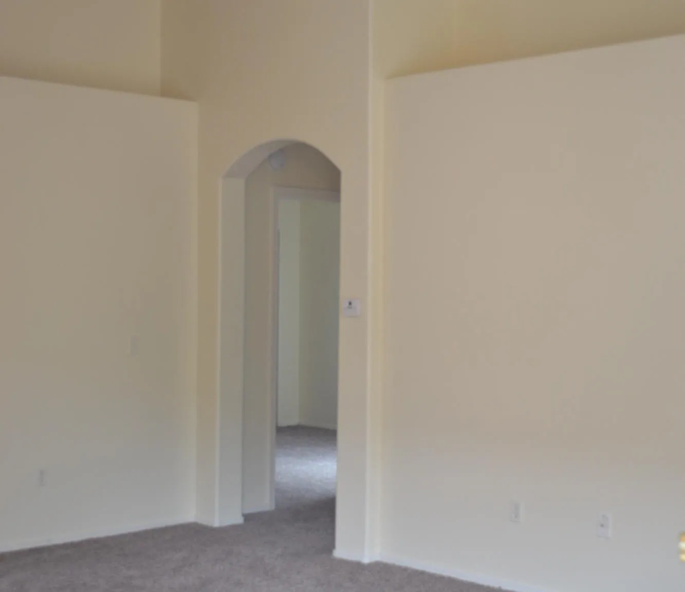 3 bed, 2.0 bath, 1284 sqft, $1,800 — Photo 2