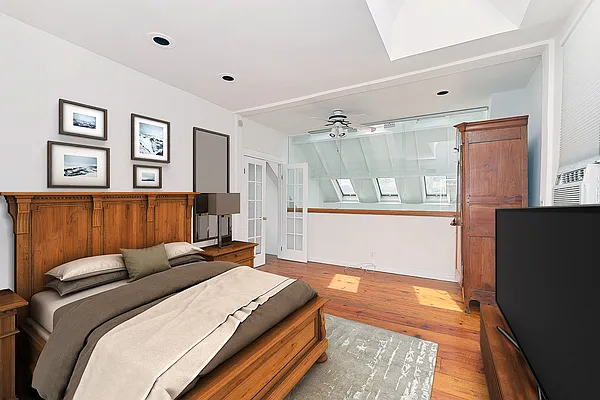 Rented by Keller Williams NYC | media 32