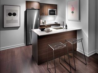 18 Erskine Ave #3201, Toronto, ON M4P 0C9