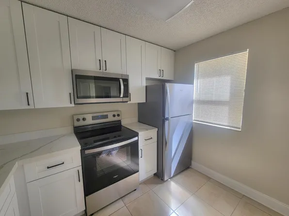 5200 NW 31 Ave #215, Fort Lauderdale, FL 33309