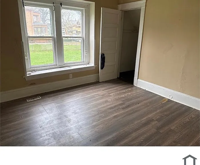 10218 Parkgate Ave #2 — Photo 3