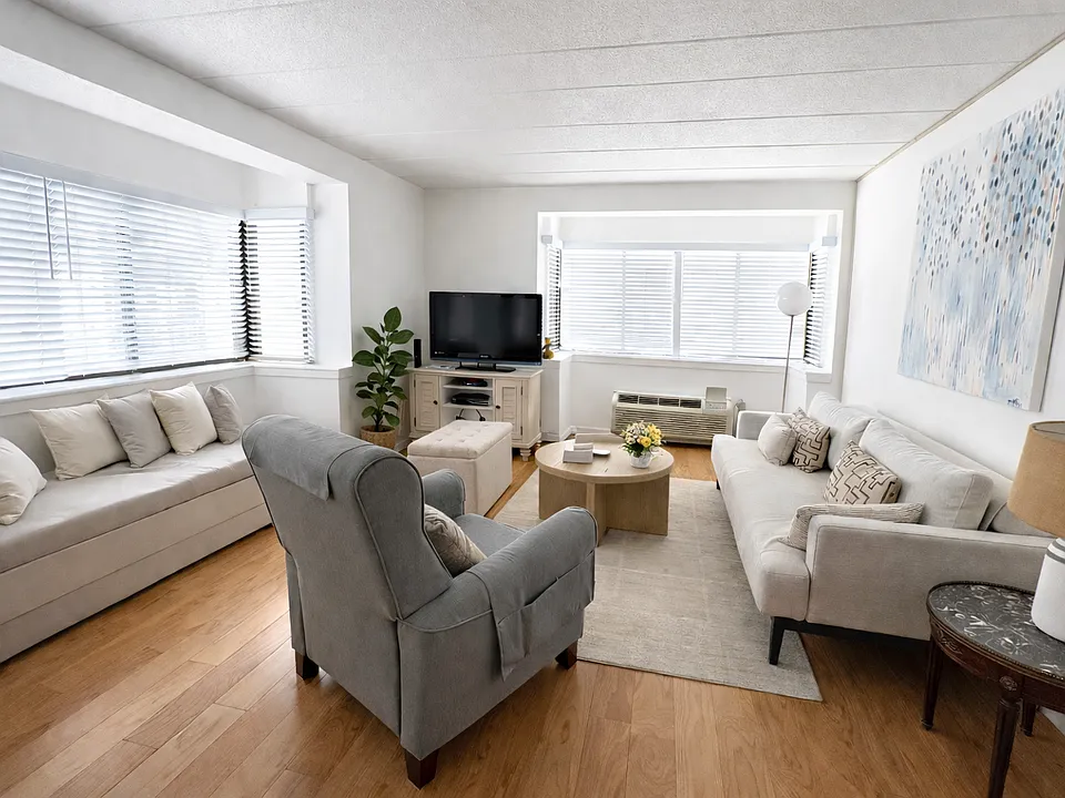5 Linden St #2E