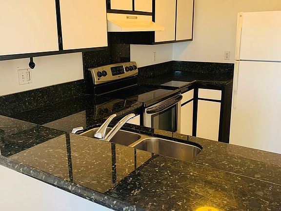 4th image of 3250 Ashford St Unit H