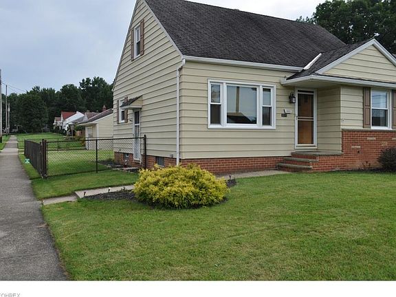 4th image of 3083 Winthrop Dr