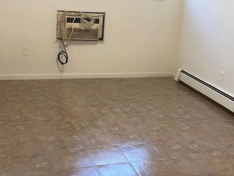 17175 Redford St #202-1 — Photo 3