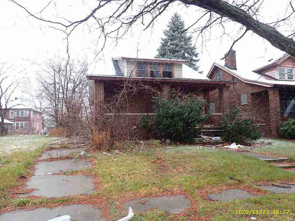 12201 Roselawn