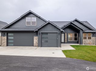 962 Wayne Ln, Wenatchee, WA 98801