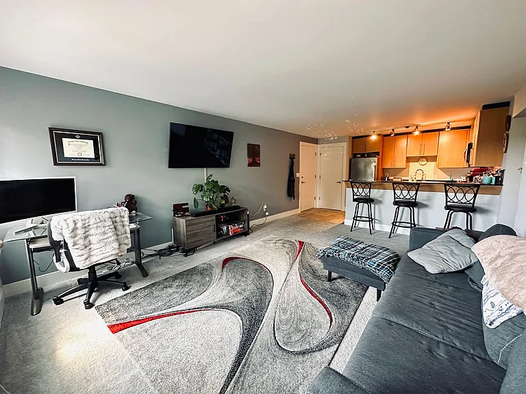 121 N 46th St #101 — Photo 7