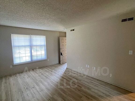 3rd image of 3306 NW Mill Dr