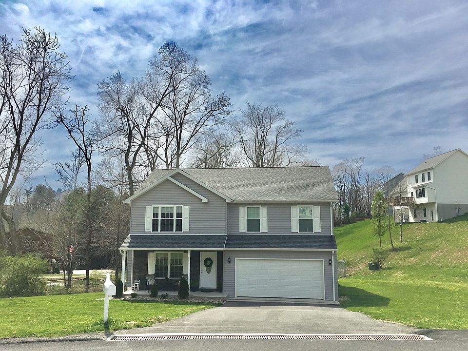 1st image of 112 Pepperbush Ln