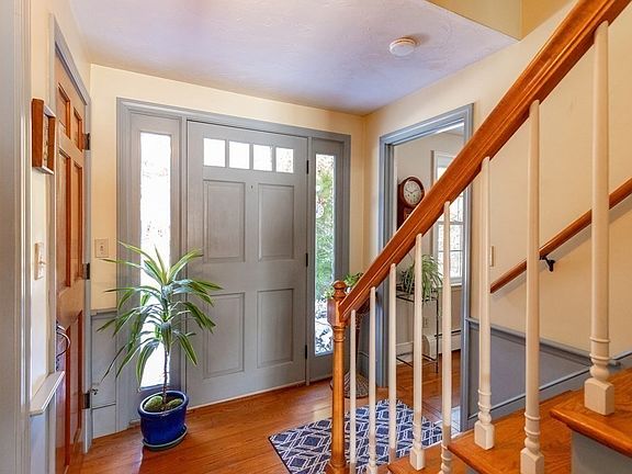 5th image of 318 Elm St