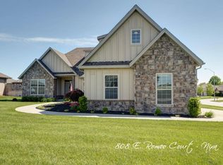 808 E Romeo Ct, Nixa, MO 65714
