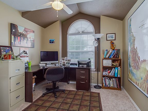 5th image of 2076 S Chinkapin Pl