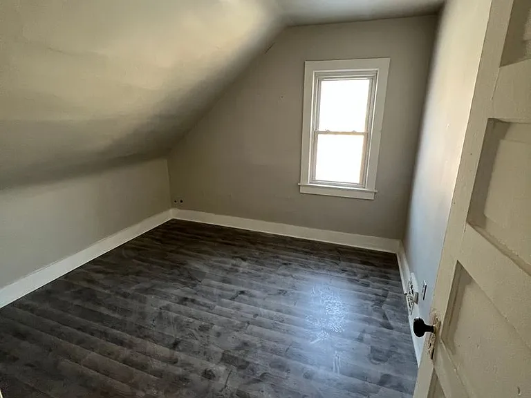 111 French St — Photo 5