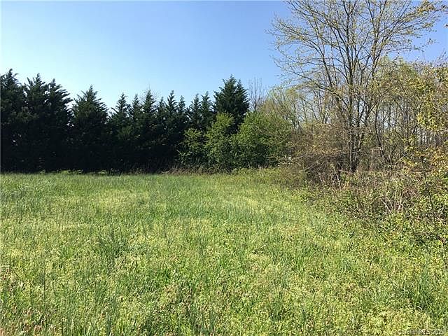2nd image of 510 Weaver Dairy Rd