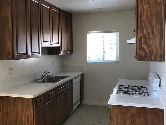 4th image of 1108 19th St APT 6