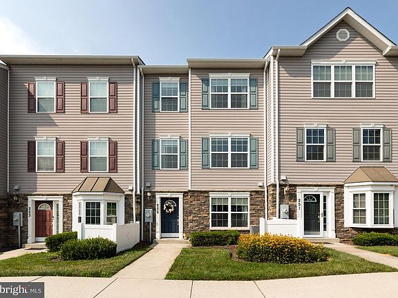 2nd image of 6519 Dundee Dr Unit 252