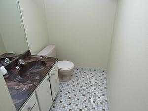 1/2bathroom