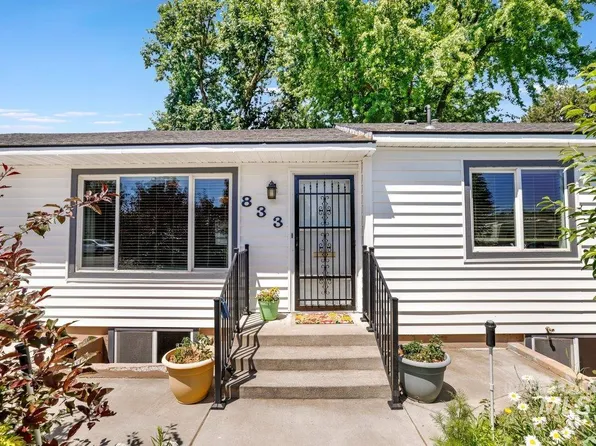 833 Nebraska St, Gooding, ID 83330