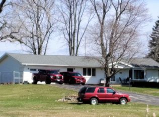 15045 Frog Pond Rd, Fulton, IL 61252