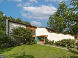 933 Hunt Rd, Newtown Square, PA 19073