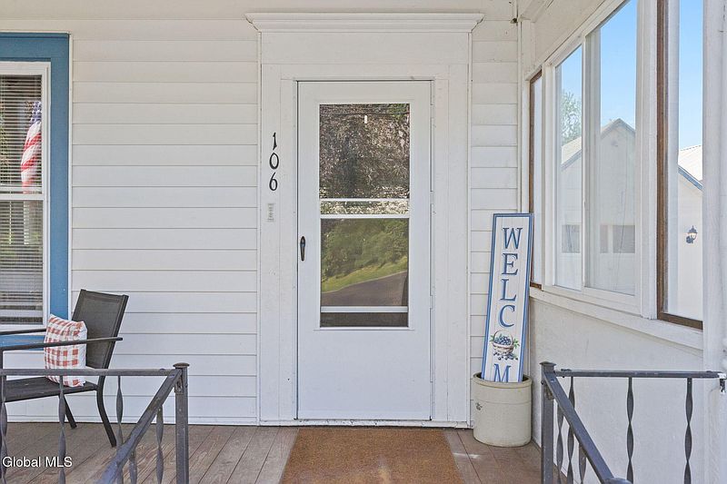 4th image of 106 Cumpston Street