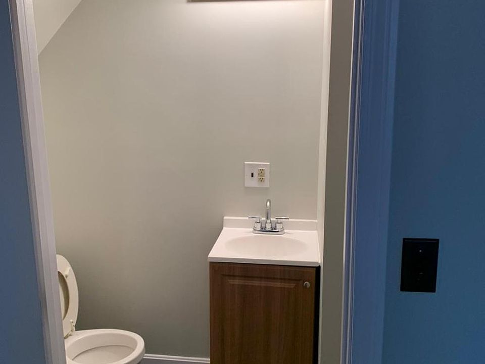 2nd image of 37 Fowler St