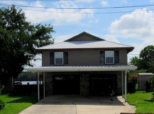 193 Sportsman Dr, Welaka, FL 32193