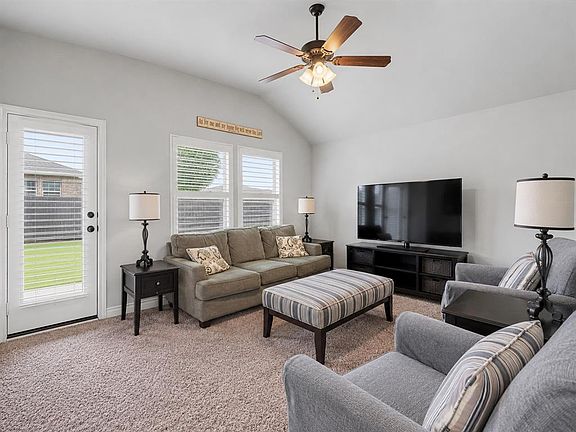5th image of 2932 Trailwood Dr