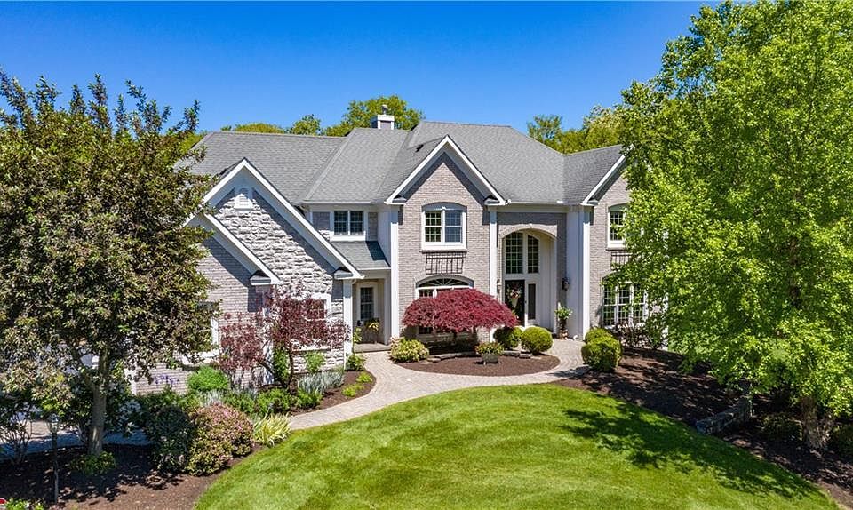 1st image of 11 Parkview Manor Cir