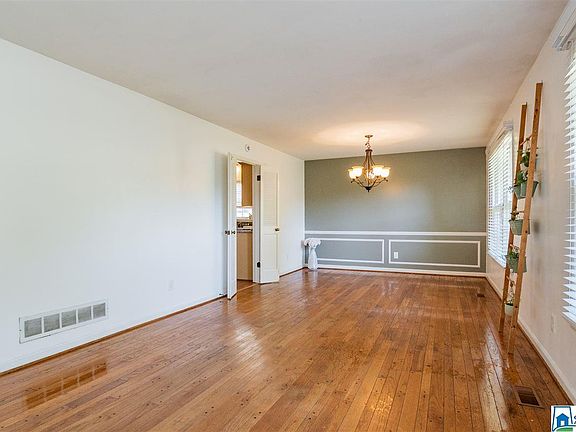 5th image of 2445 Jamestown Dr