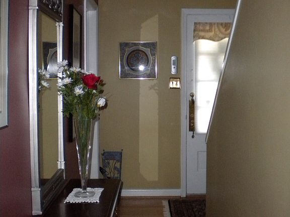 4th image of 8006 Yorktown Dr